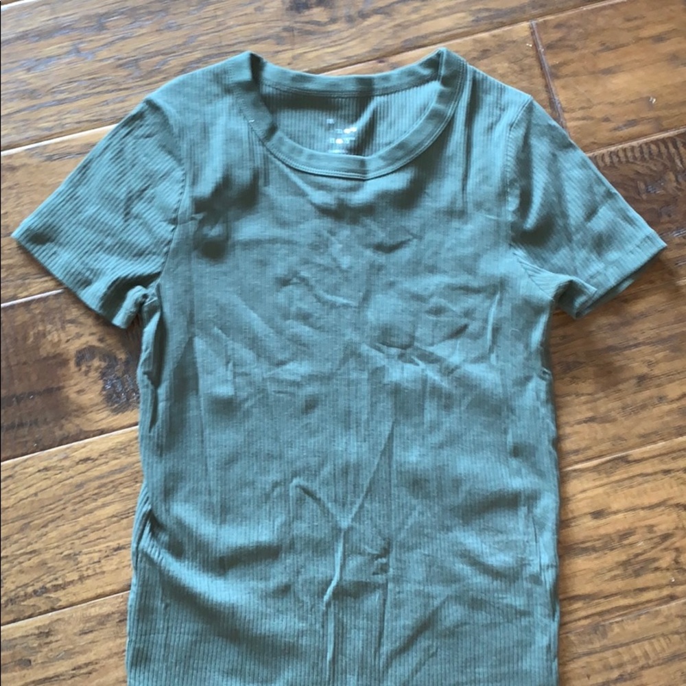 blue/green fitted t shirt
